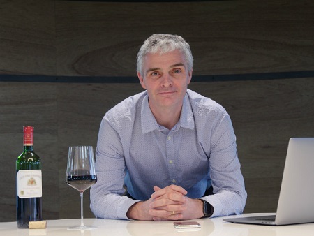 Martin Brown辞去Wine-Searcher 公司CEO 职务，继任者Julian Perry