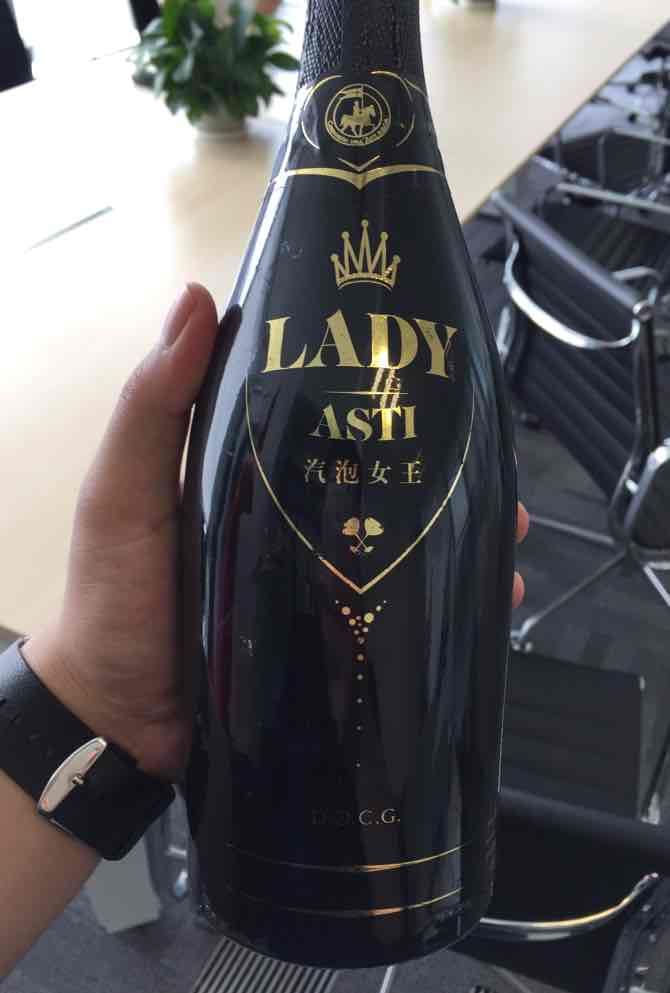 气泡女王Lady Asti