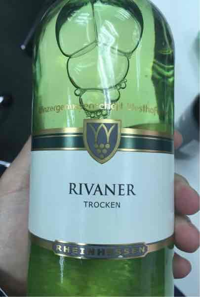 丽瓦娜优质干白Rivaner Trocken