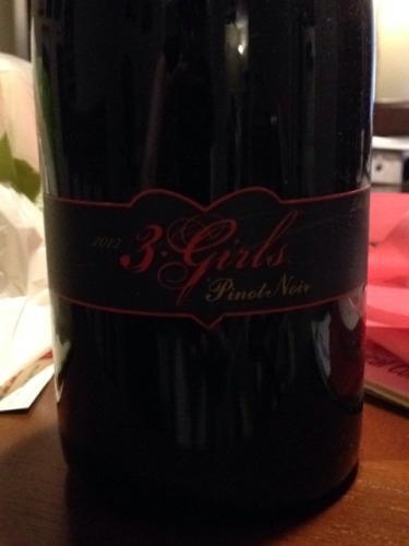 豪客三女生黑皮诺干红Oak Ridge Winery 3 Girls Pinot Noir