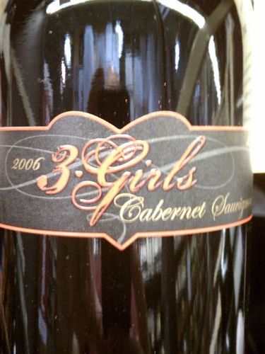 豪客三女生赤霞珠干红Oak Ridge Winery 3 Girls Cabernet Sauvignon