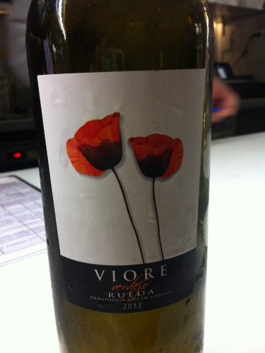 里奥哈薇奥蕾贝尔德和干白Bodegas Riojanas Viore Verdejo