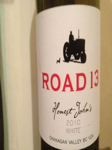 13路酒庄诚实约翰VQA干白Road 13 Honest John's White