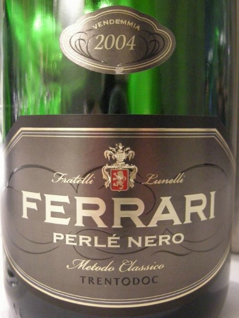 Ferrari Extra Brut Trento Perle Nero