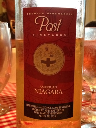 波斯特家族尼亚加拉甜白Post Familie Vineyards Niagara