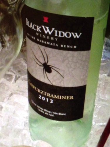 黑寡妇琼瑶浆干白Black Widow Winery Gewurztraminer