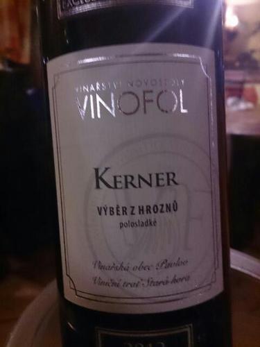 Vinofol Kerner Vyber Z Hroznu Polosladke