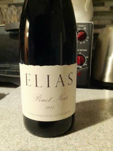 Elias Pinot Noir